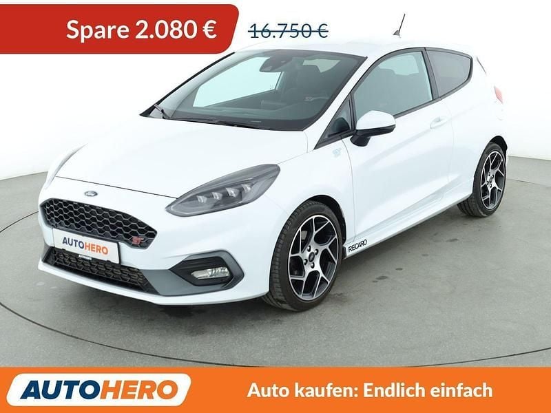 Weiß Gebraucht 2020 Ford Fiesta ST Limousine | 14.670 € (Guter Preis) - Bild 1/3