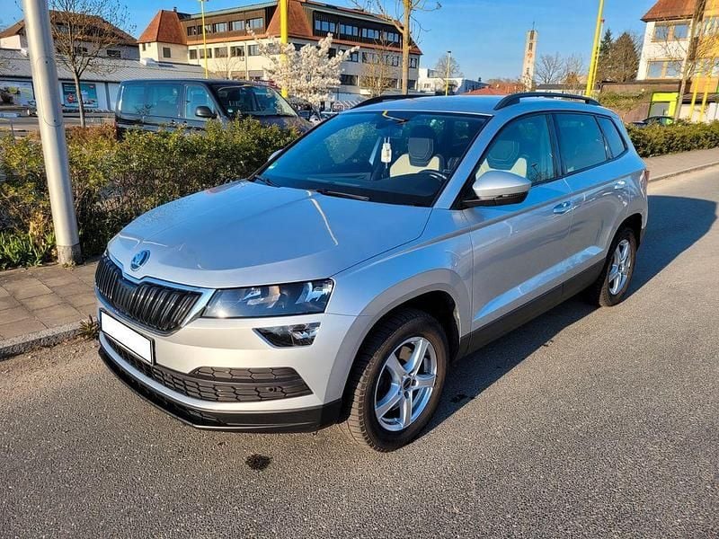 Silber Gebraucht 2018 Skoda Karoq Style SUV | 17.700 € (Fairer Preis) - Bild 1/4