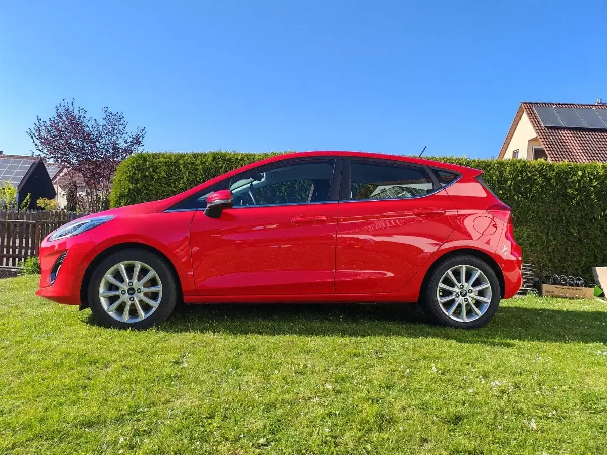 Gebraucht Ford Fiesta Titanium 101 PS (74 kW) 2019 Rot Kleinwagen