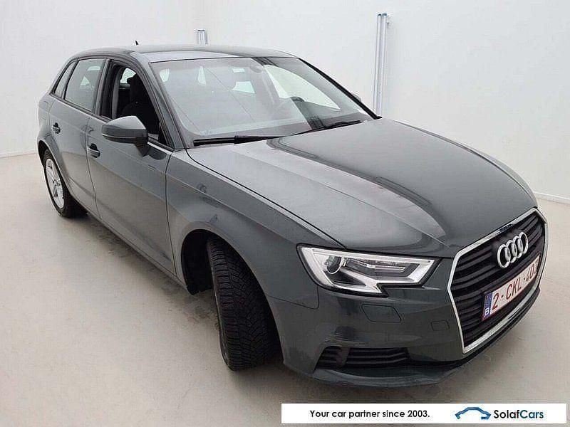 Gebraucht Audi A3 116 PS (85 kW) 2020 Grau Limousine