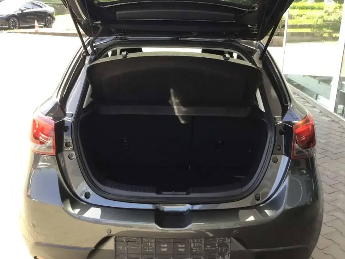 Gebraucht Mazda 2 Kizoku 90 PS (66 kW) 2018 Matrixgrau metallic Kleinwagen