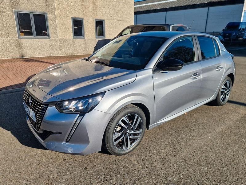 Grau Gebraucht 2023 Peugeot 208 Style Kleinwagen | 12.342 € (Superpreis) - Bild 1/4