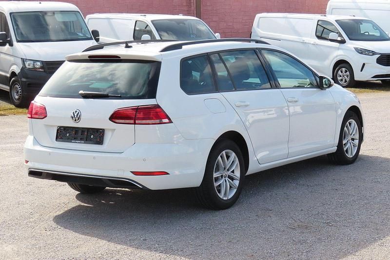 Gebraucht VW Golf VII 116 PS (85 kW) 2020 Weiß Kombi
