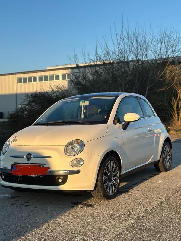 Weiß Gebraucht 2010 Fiat 500 Kleinwagen | 6.000 € (Etwas zu teuer) - Bild 1/4