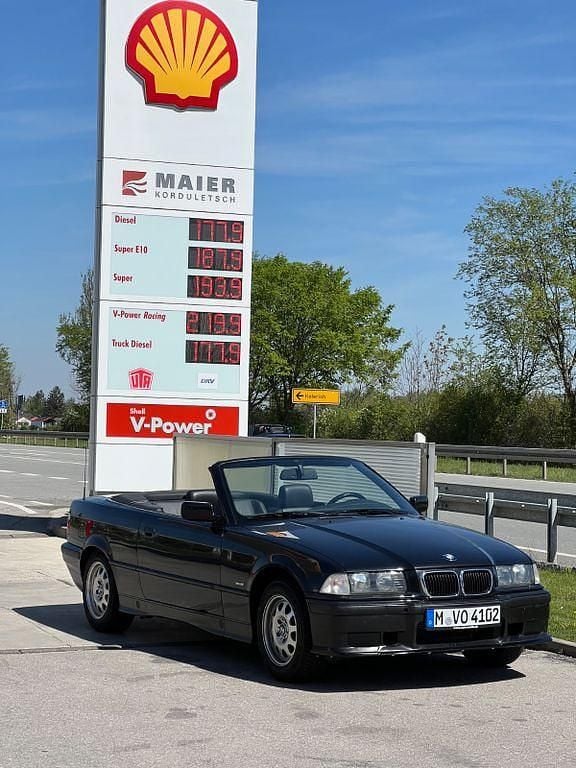 Schwarz Gebraucht 1999 BMW 318 Cabriolet M Sport Cabrio | 6.800 € (Superpreis) - Bild 1/4