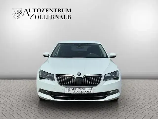 Gebraucht Skoda Superb 180 PS (132 kW) 2017 Andere Limousine