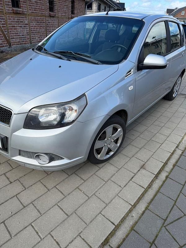 Gebraucht Chevrolet Aveo LT 84 PS (61 kW) 2011 Grau Kleinwagen