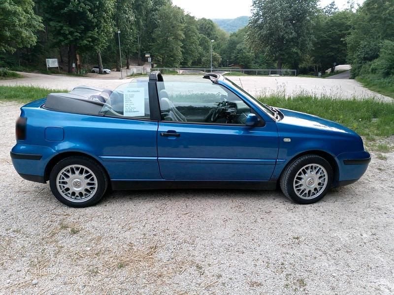 Gebraucht VW Golf Cabriolet 101 PS (74 kW) 2000 Blau Cabrio