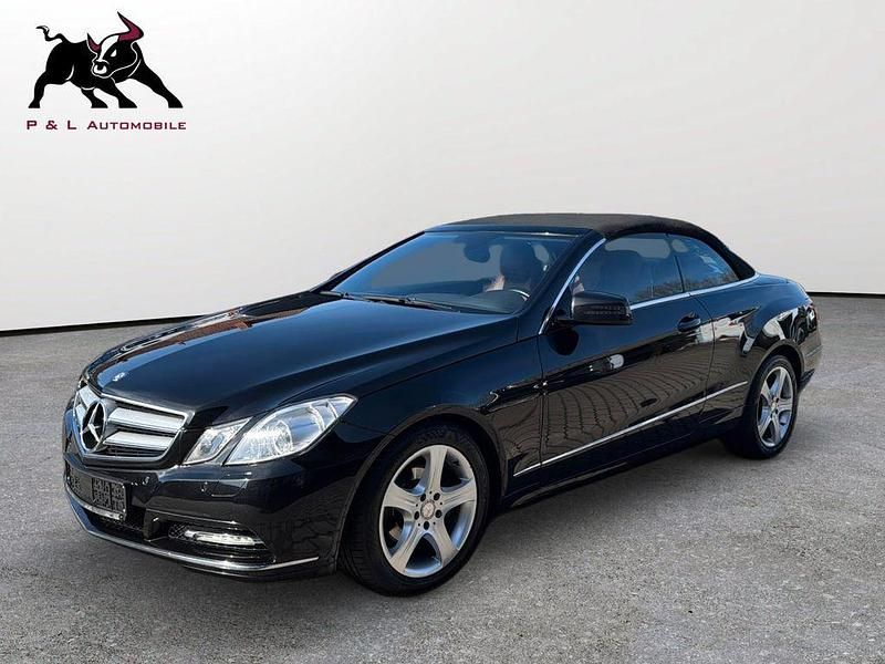 Gebraucht Mercedes E220 170 PS (125 kW) 2013 Schwarz Cabrio