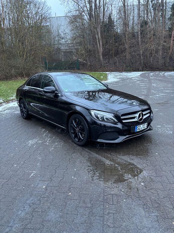 Schwarz Gebraucht 2016 Mercedes C220 Limousine | 16.000 € (Fairer Preis) - Bild 1/4