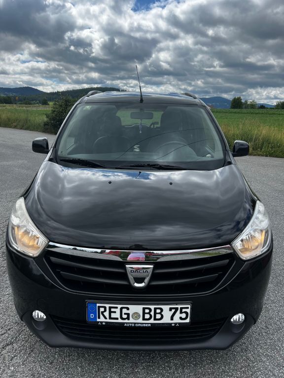 Schwarz Gebraucht 2014 Dacia Lodgy Prestige Van / Kleinbus | 4.900 € (Fairer Preis) - Bild 1/4