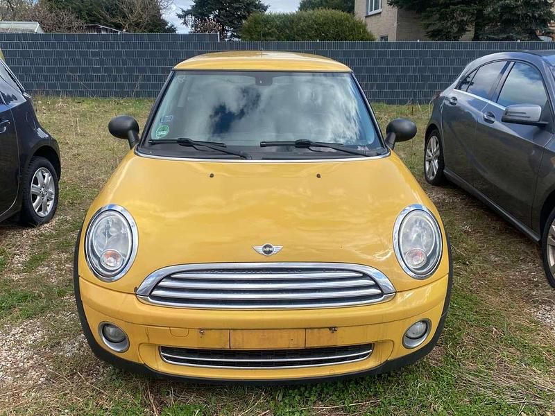 Usata Mini ONE 75 CV (55 kW) 2009 Giallo Utilitaria
