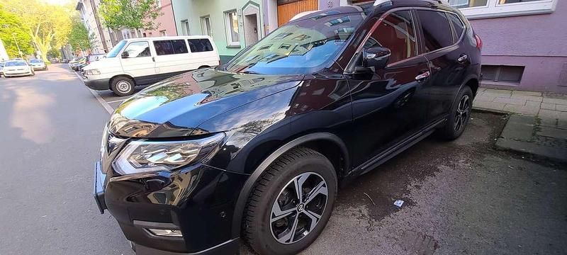 Schwarz Gebraucht 2018 Nissan X-Trail Tekna SUV | 26.000 € - Bild 1/4