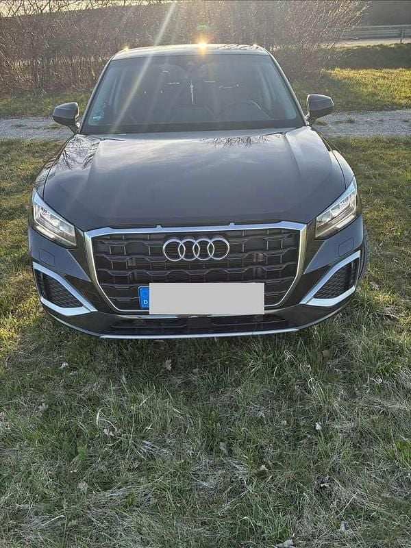 Second-hand Audi Q2 Advanced 150 CP (110 kW) 2024 Gri SUV
