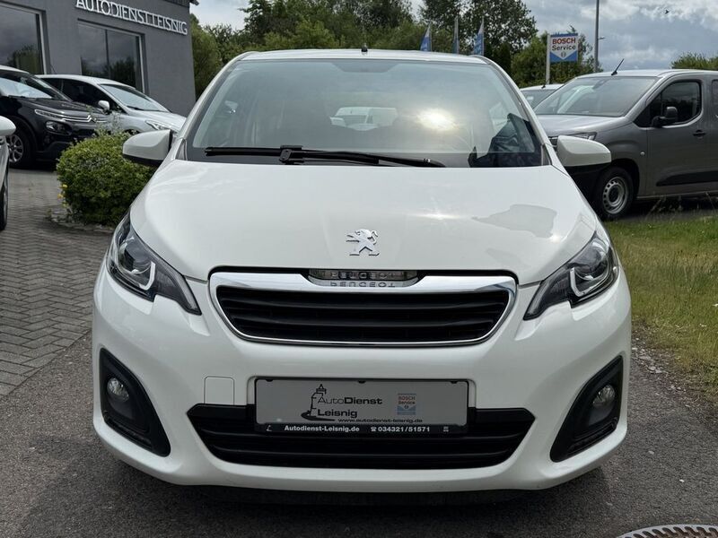 Weiß Gebraucht 2021 Peugeot 108 Active Kleinwagen | 6.950 € (Guter Preis) - Bild 1/4