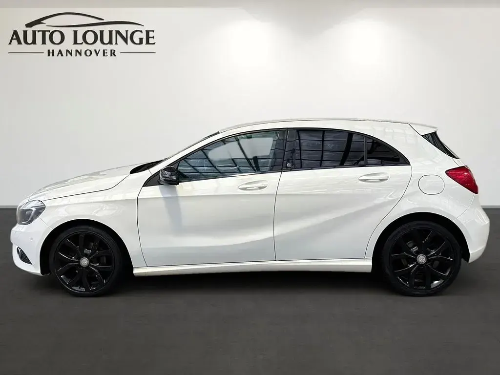 Gebraucht Mercedes A200 Night 156 PS (114 kW) 2013 Weiß Limousine