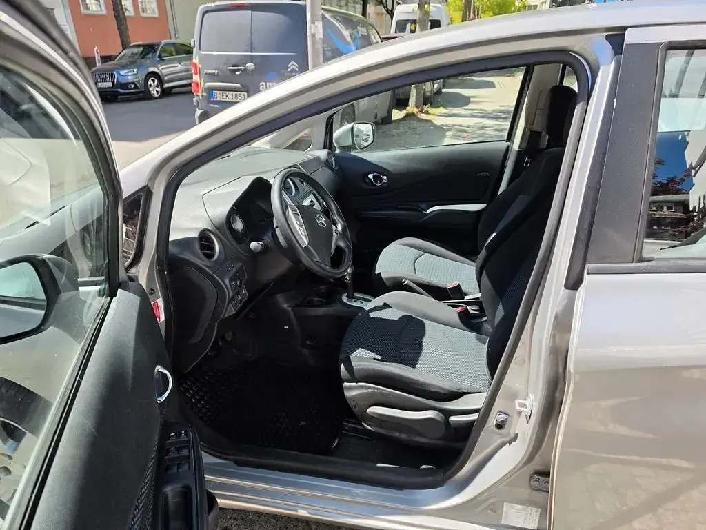 Usata Nissan Note Acenta 98 CV (72 kW) 2014 Argento Utilitaria