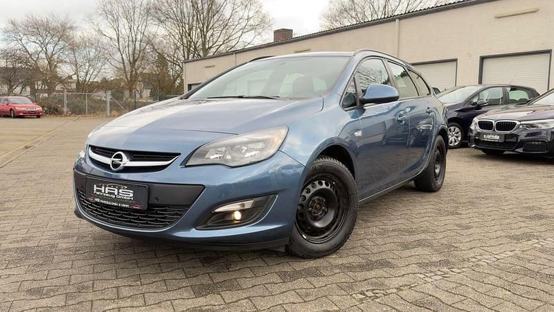 Second-hand Opel Astra Edition 110 CP (80 kW) 2015 Albastru Break