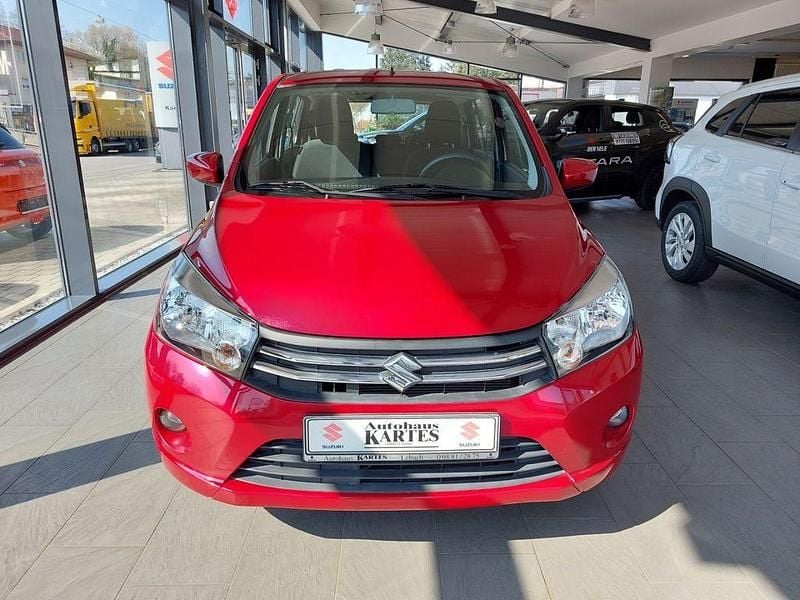 Gebraucht Suzuki Celerio Comfort 68 PS (50 kW) 2016 Rot Kleinwagen
