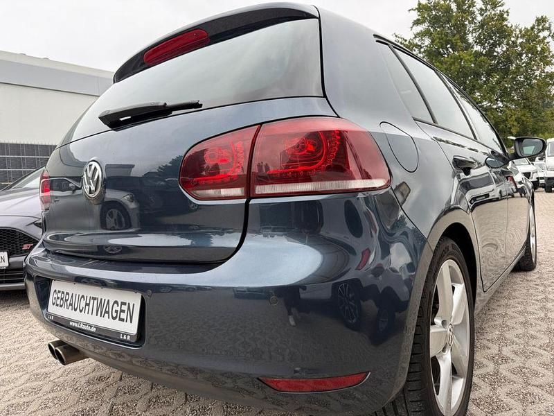 Gebraucht VW Golf VII Match 122 PS (89 kW) 2012 Blau Limousine