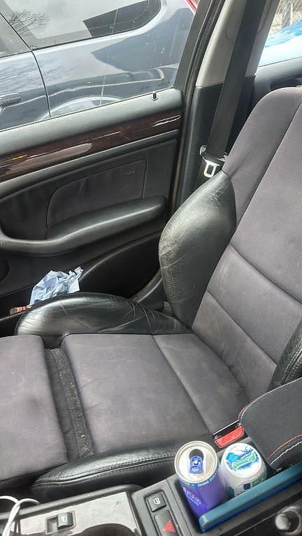 Gebraucht BMW 320 Performance 150 PS (110 kW) 1999 Blau Limousine