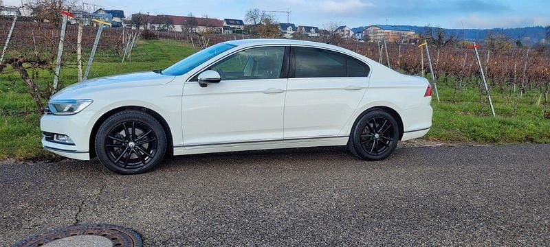 Gebraucht VW Passat Highline 150 PS (110 kW) 2015 Weiß Limousine