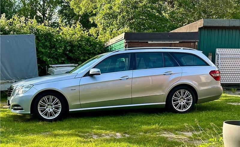 Gebraucht Mercedes E350 Avantgarde 265 PS (194 kW) 2011 Silber Kombi