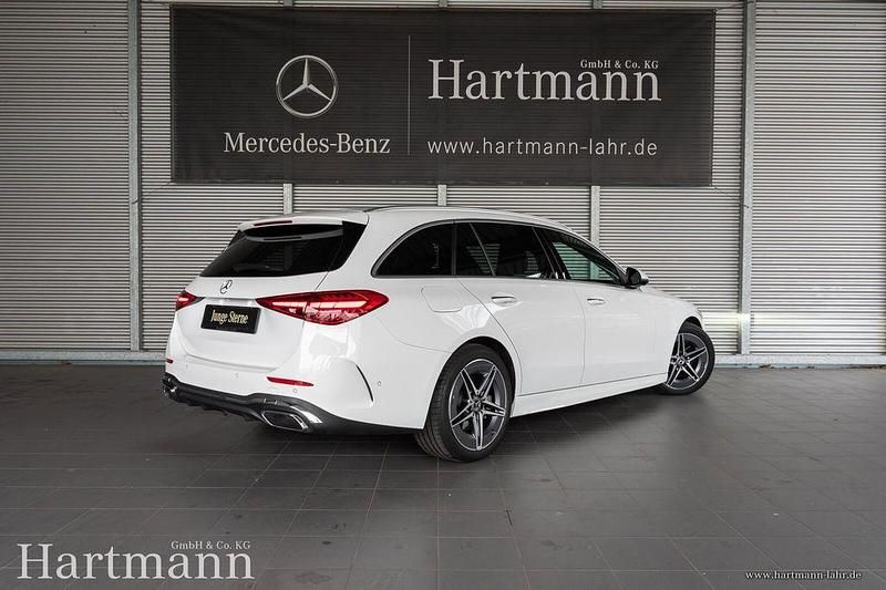 Gebraucht Mercedes C300 AMG Line Premium Plus 265 PS (194 kW) 2024 Unilack polarweiß Kombi