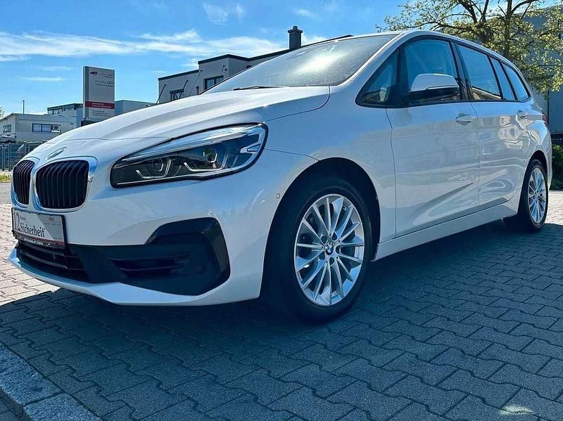 Gebraucht BMW 216 109 PS (80 kW) 2021 Mineralweiss metallic Van / Kleinbus