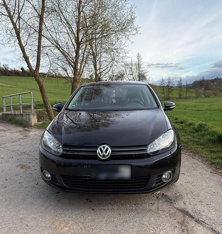Gebraucht VW Golf VI Team 122 PS (89 kW) 2010 Schwarz Kleinwagen