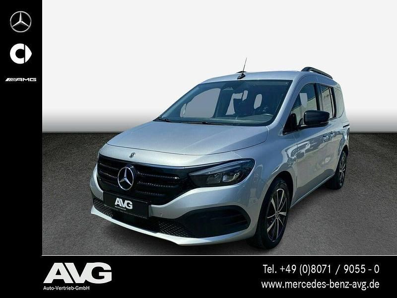 Helvinsilber Gebraucht 2023 Mercedes EQT200 Van / Kleinbus | 25.800 € (Guter Preis) - Bild 1/4