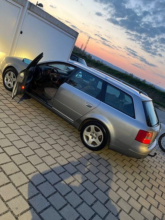Gebraucht Audi A6 179 PS (131 kW) 2001 Grau Kombi