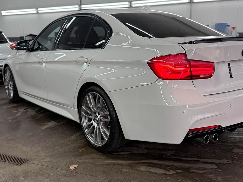 Gebraucht BMW 330 M Sport 258 PS (189 kW) 2016 Weiß Limousine