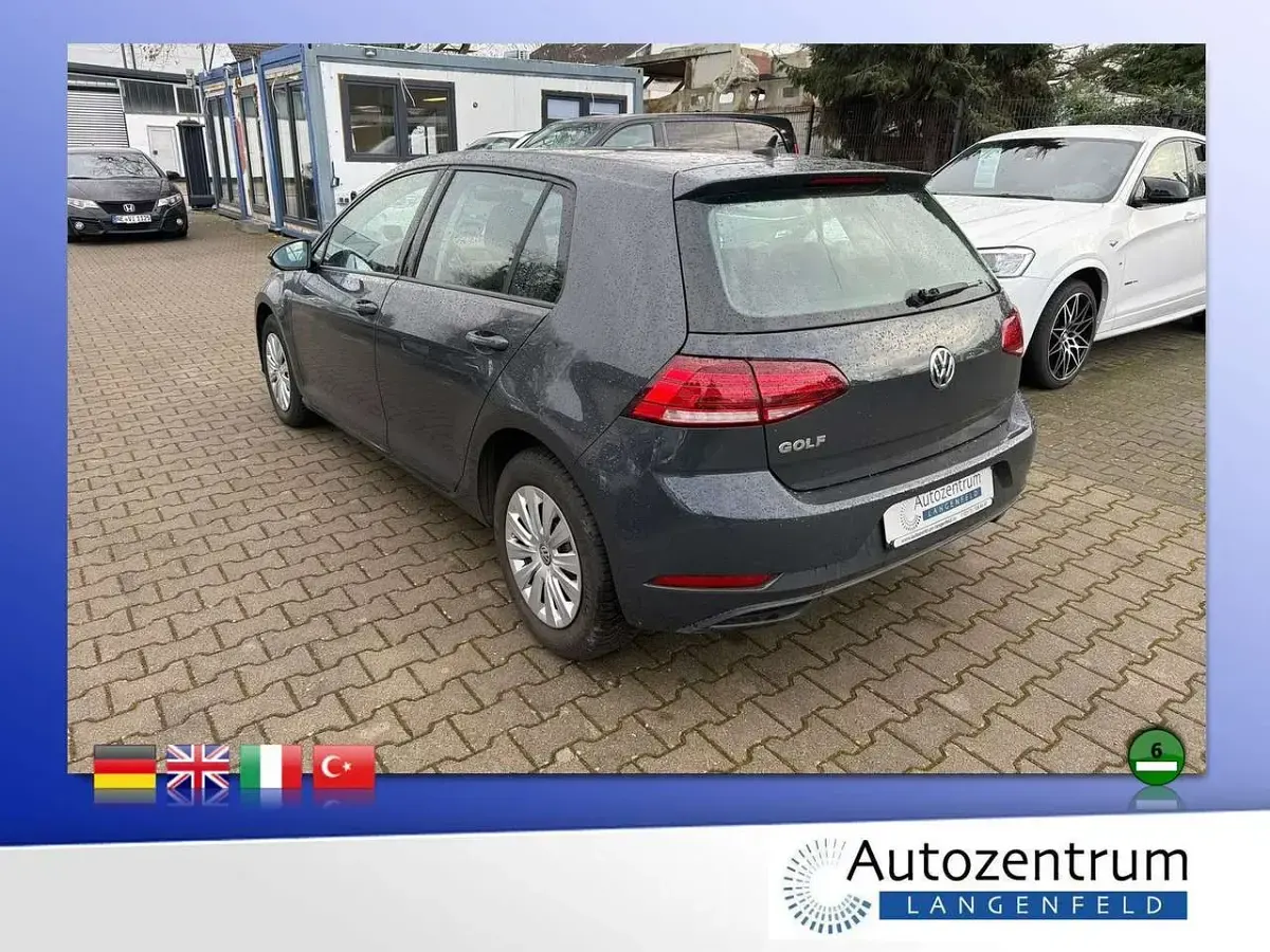 Gebraucht VW Golf VII Trendline 86 PS (63 kW) 2019 Grau Limousine