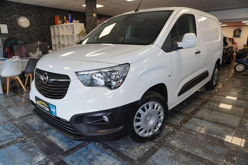 Gebraucht Opel Combo Edition 102 PS (75 kW) 2019 Weiß Van / Kleinbus