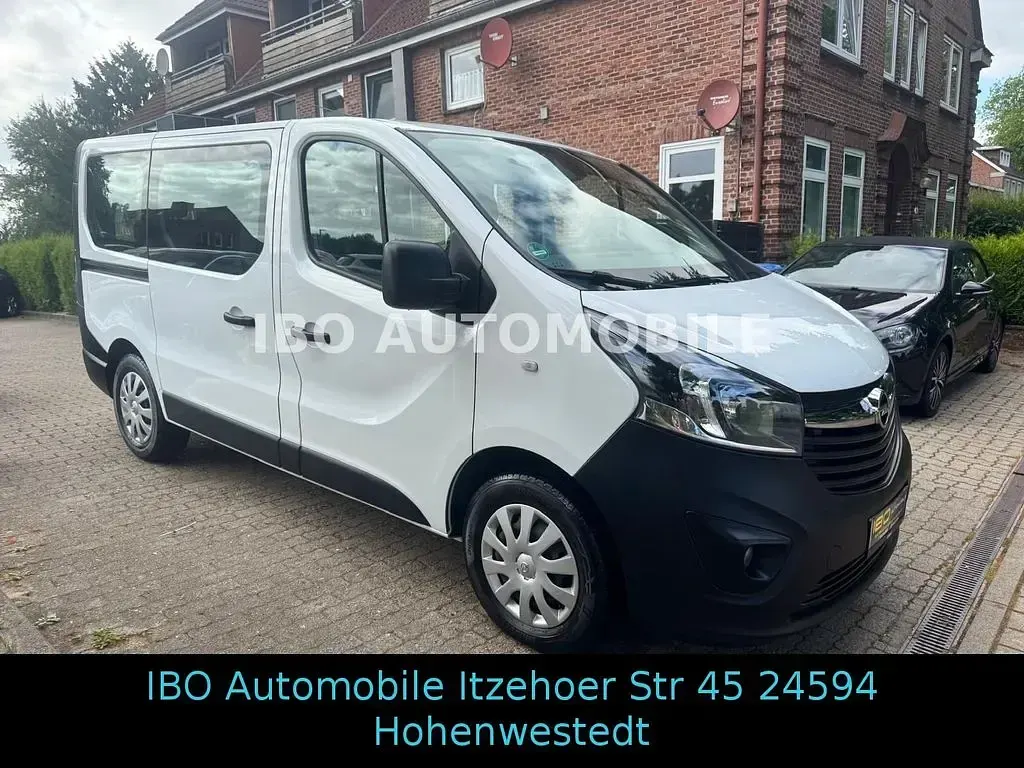 Gebraucht Opel Vivaro 95 PS (69 kW) 2018 Weiß Van / Kleinbus