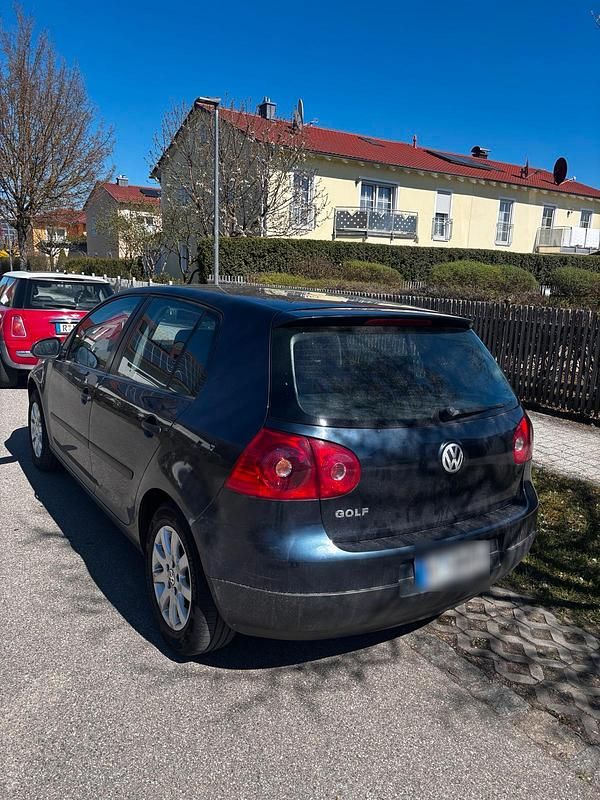 Gebraucht VW Golf IV 75 PS (55 kW) 2004 Blau Limousine