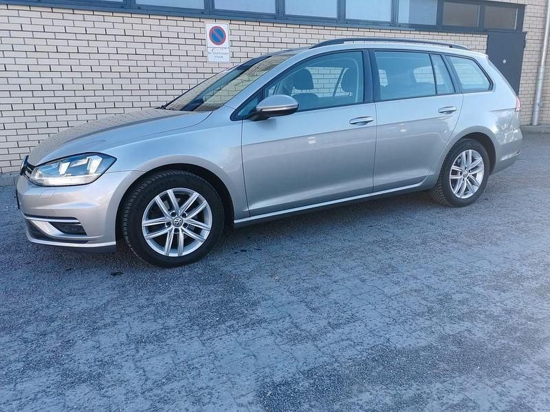 Gebraucht VW Golf VII Comfortline 150 PS (110 kW) 2017 Grau Kombi