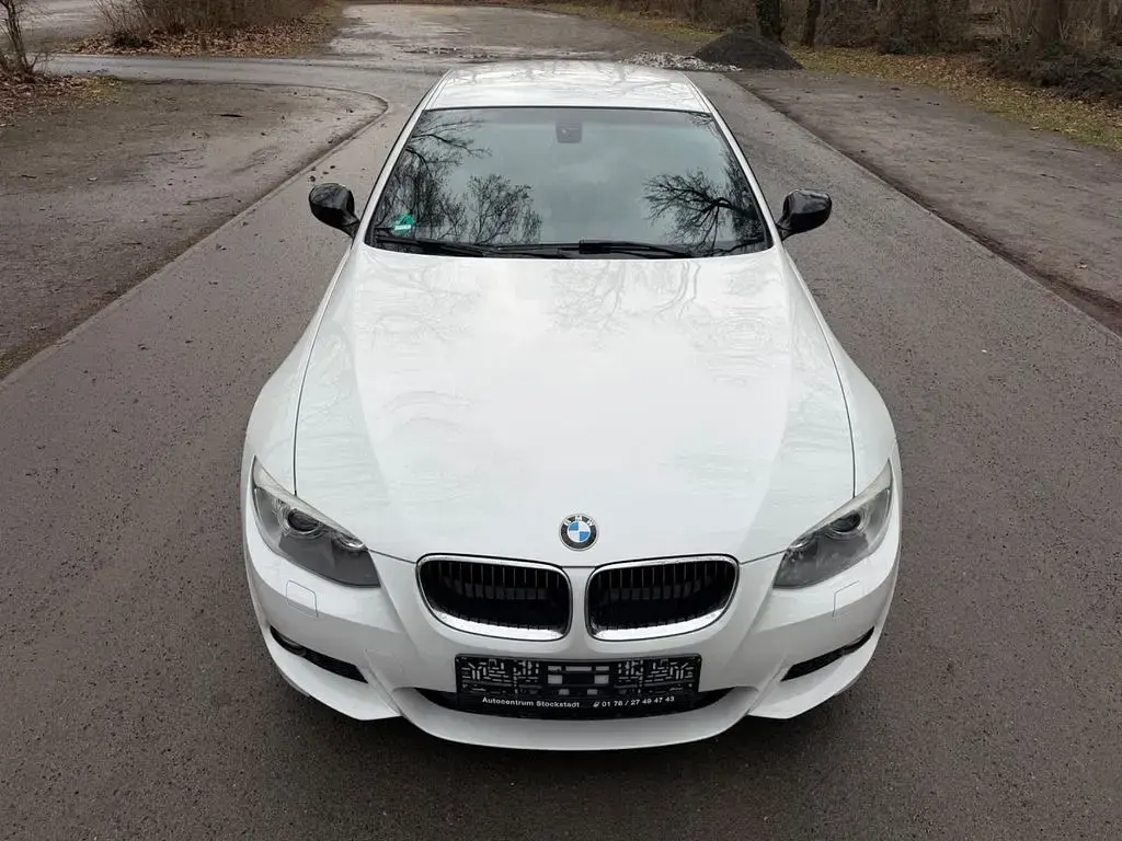 Gebraucht BMW 320 M Sport 170 PS (125 kW) 2011 Weiß Coupé