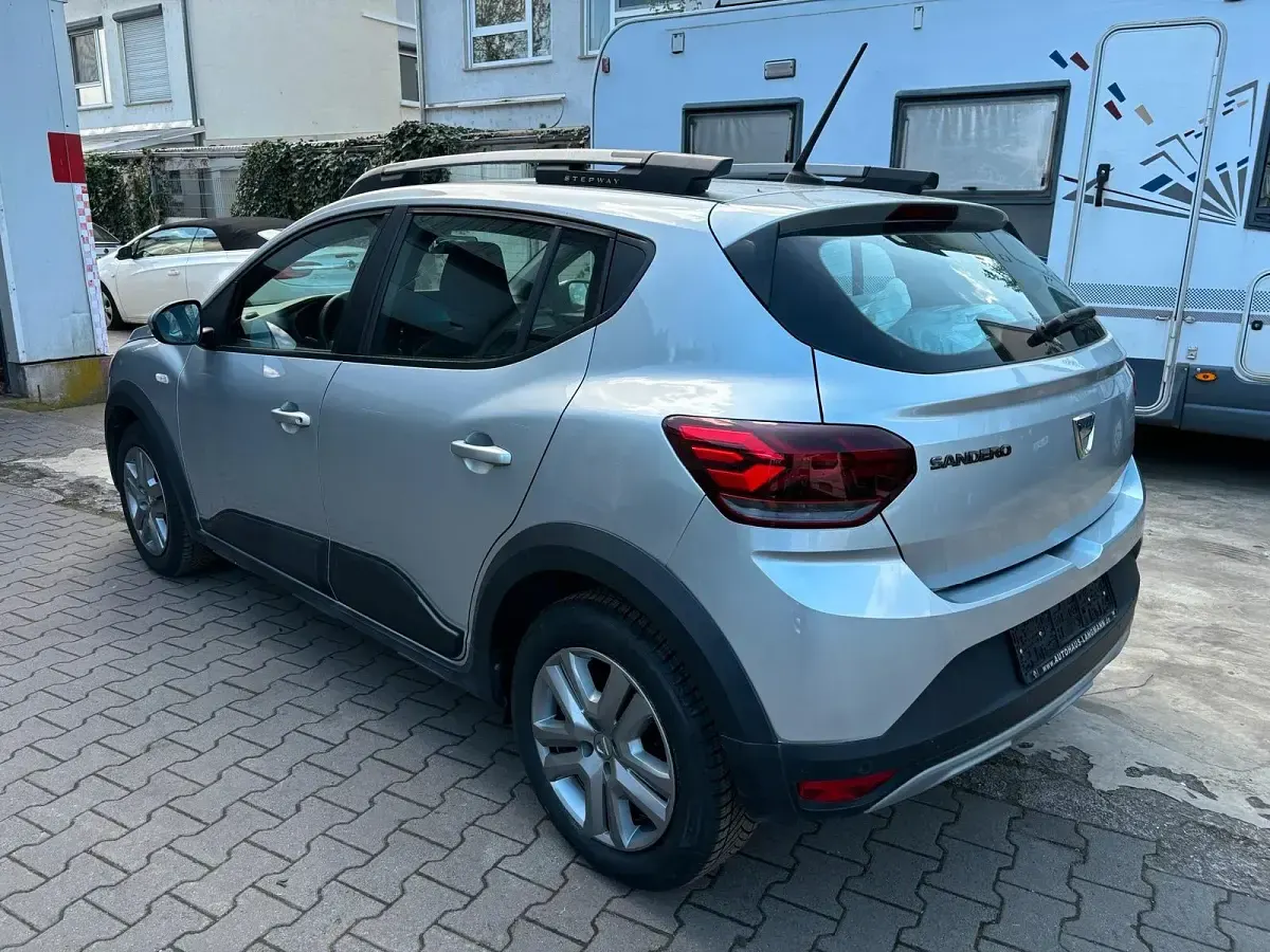 Gebraucht Dacia Sandero Stepway 90 PS (66 kW) 2021 Silber Kleinwagen