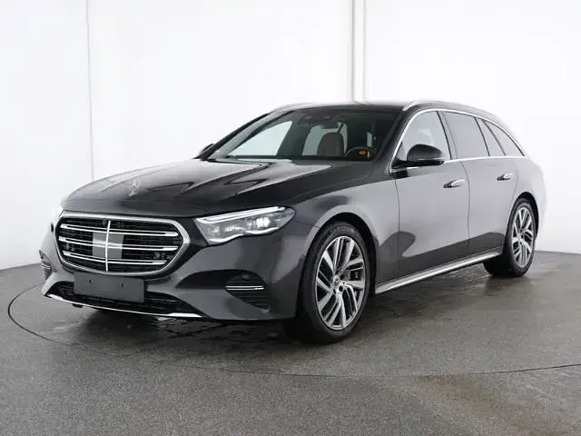 Gebraucht Mercedes E450 Premium 367 PS (269 kW) 2025 Grau Kombi