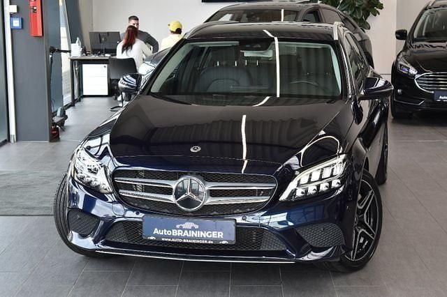Blau Gebraucht 2020 Mercedes C300e Avantgarde Limousine | 24.980 € (Guter Preis) - Bild 1/4