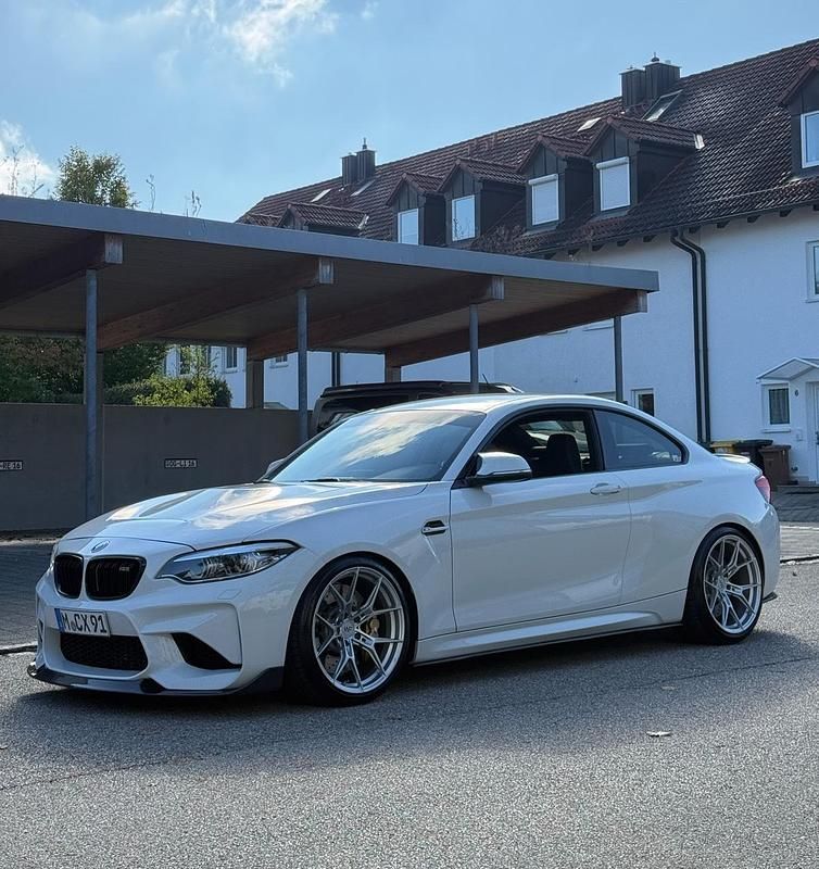 Weiß Gebraucht 2017 BMW M2 Competition Edition Coupé | 46.800 € (Etwas zu teuer) - Bild 1/4