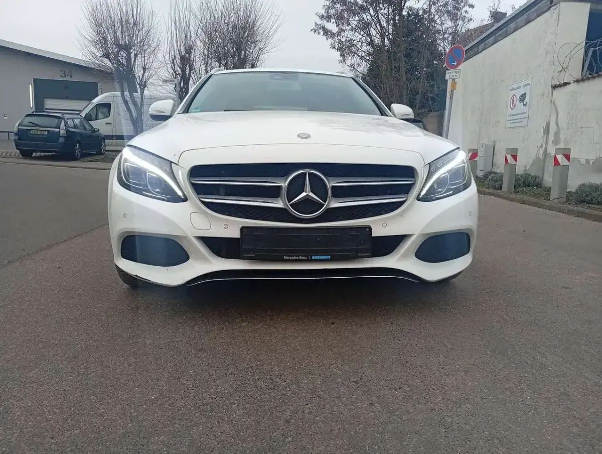 Gebraucht Mercedes C250 Edition 204 PS (150 kW) 2014 Weiß Kombi