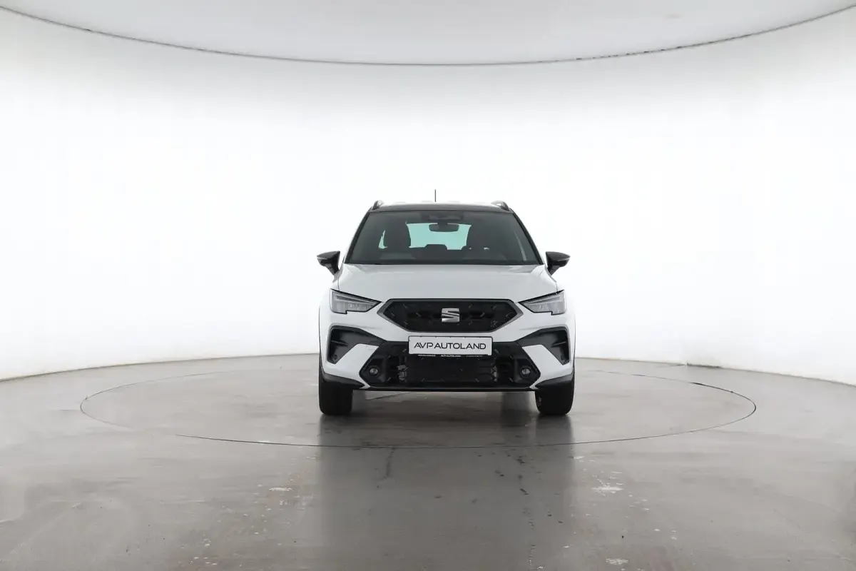 Neu Seat Arona FR 116 PS (85 kW) 2026 Glacial weiss / midnight SUV
