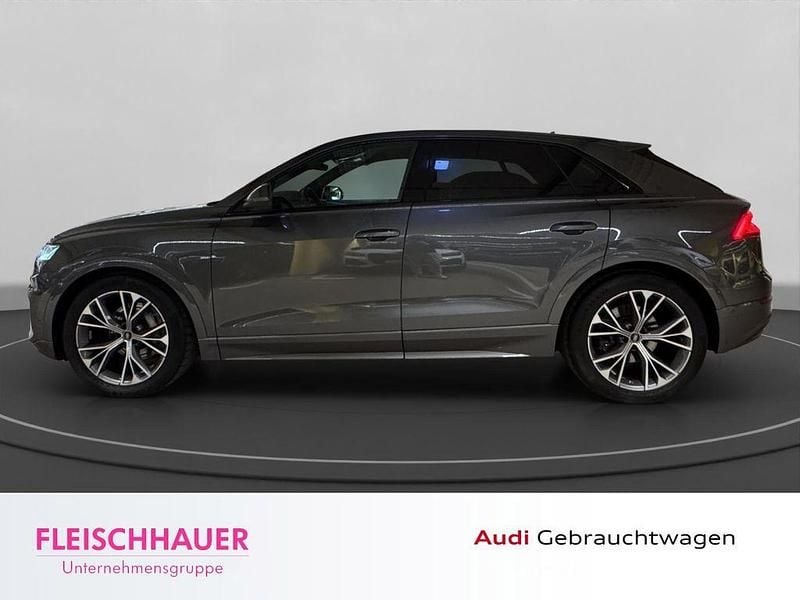 Używany Audi Q8 Ambiente 381 KM (280 kW) 2022 Szary SUV