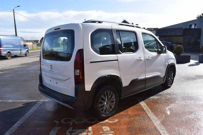 Gebraucht Peugeot Partner Allure 99 PS (72 kW) 2019 Weiß Van / Kleinbus