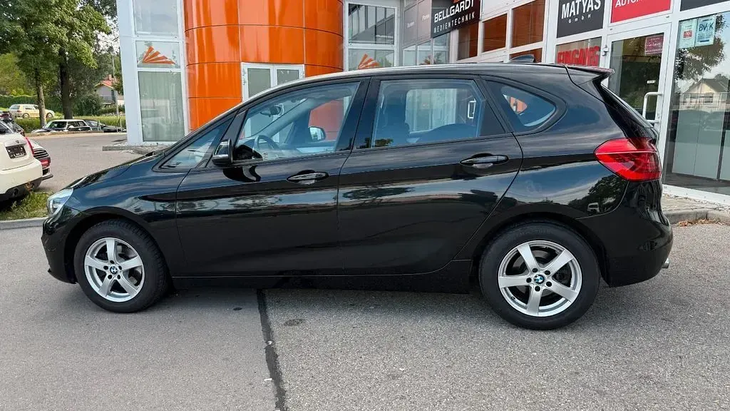 Gebraucht BMW 218 Active Tourer Advantage 150 PS (110 kW) 2017 Schwarz Van / Kleinbus