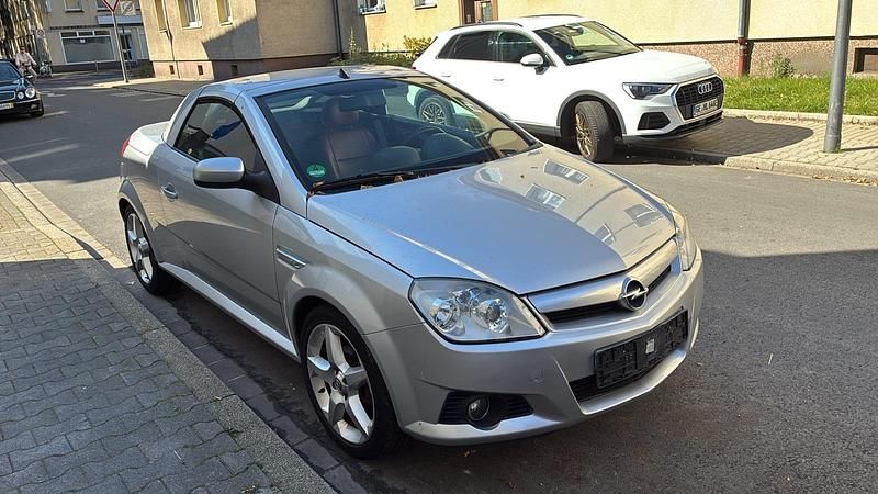 Silber Gebraucht 2005 Opel Tigra Cabrio | 3.600 € (Teuer) - Bild 1/4