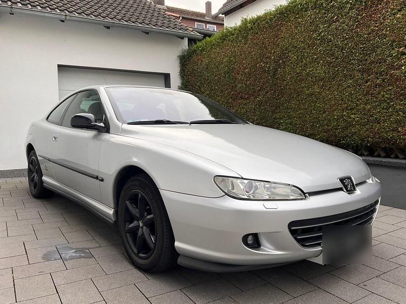 Gebraucht Peugeot 406 Coupe 207 PS (152 kW) 2004 Silber Coupé